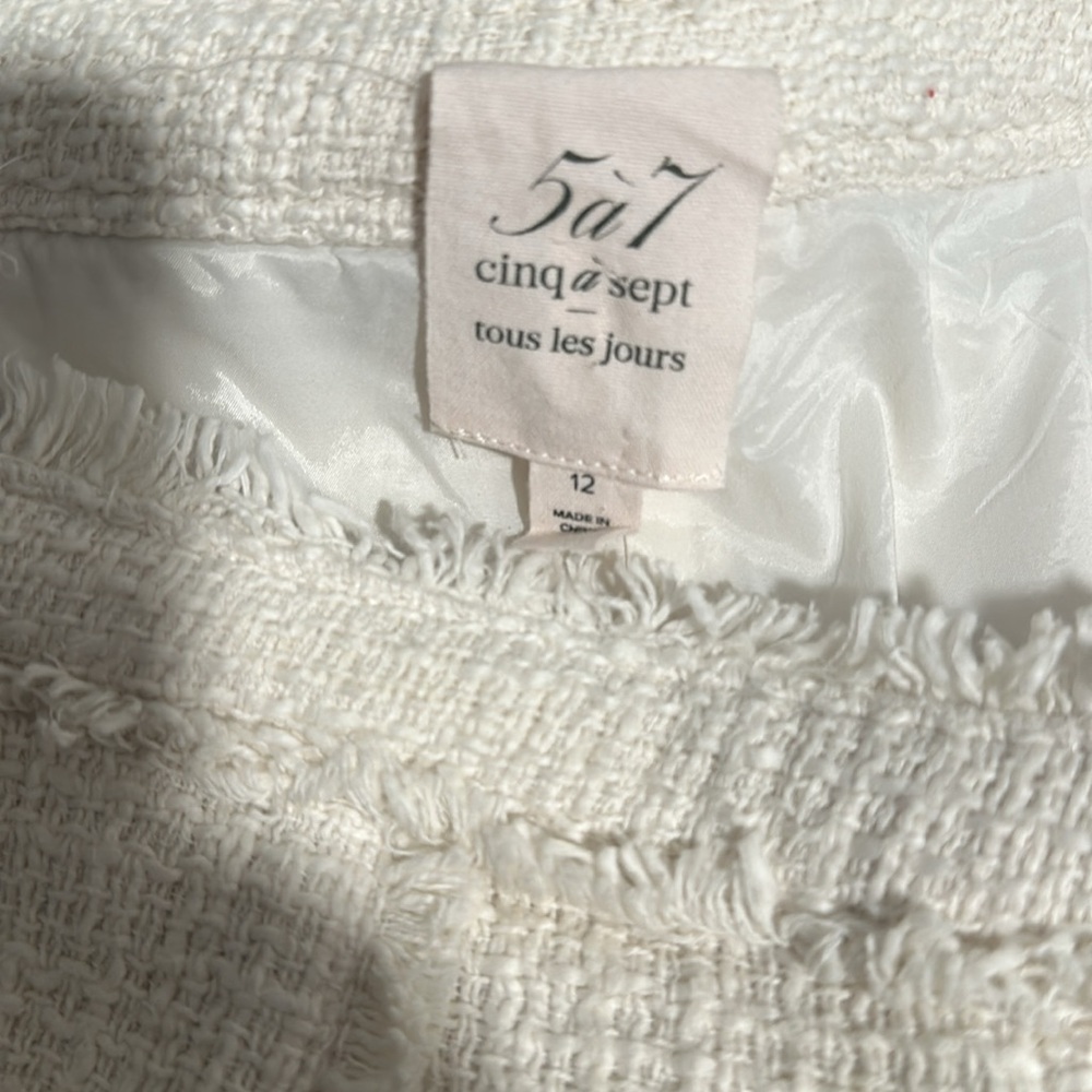 5 á 7 Cinq a Sept Cream Boucle Allen Shorts Sz 12 - Picture 3 of 6